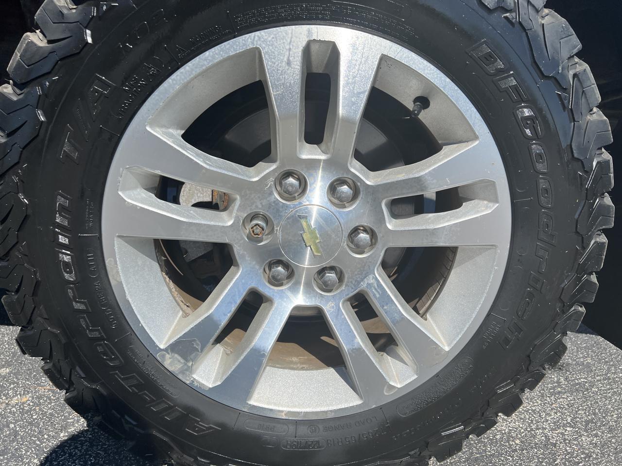 Chevrolet Silverado 1500 4WD Crew Cab 143.5" LT w/1LT 2015