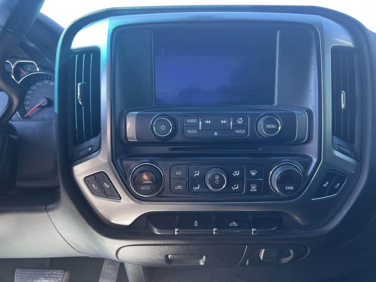 Chevrolet Silverado 1500 4WD Crew Cab 143.5" LT w/1LT 2015