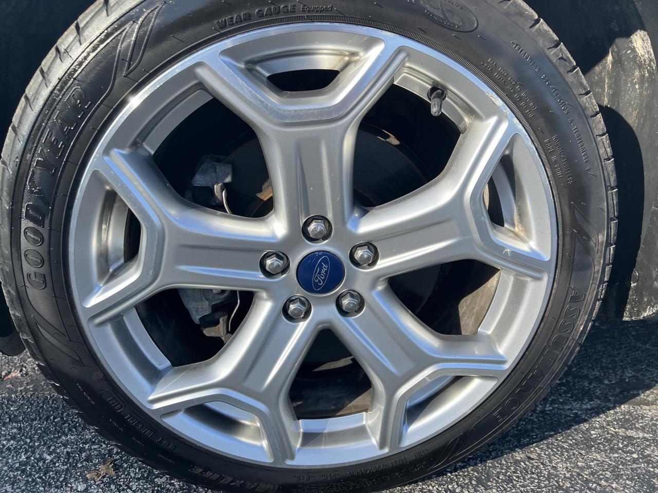 Ford Escape Titanium 4WD 2018