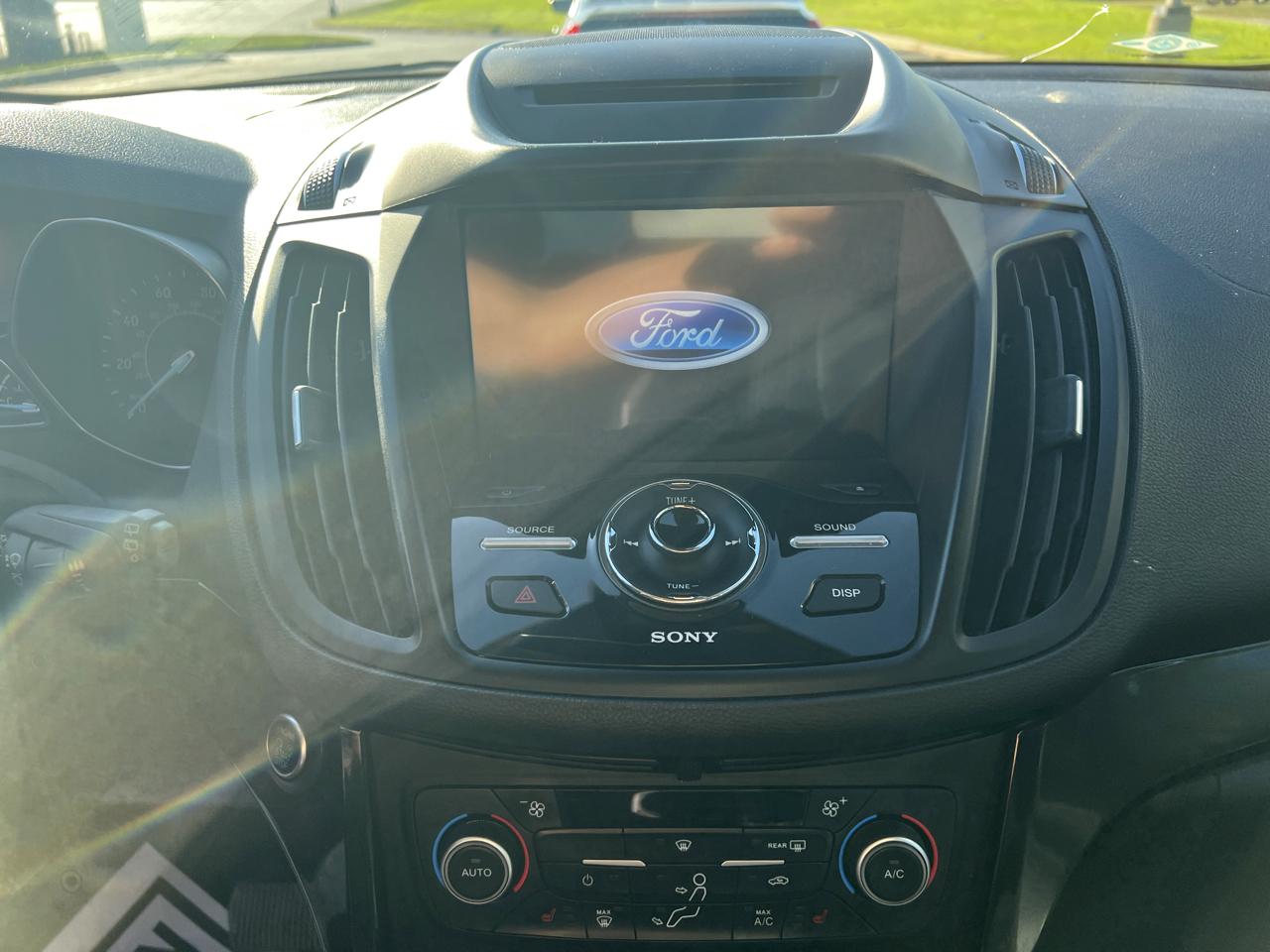 Ford Escape Titanium 4WD 2018