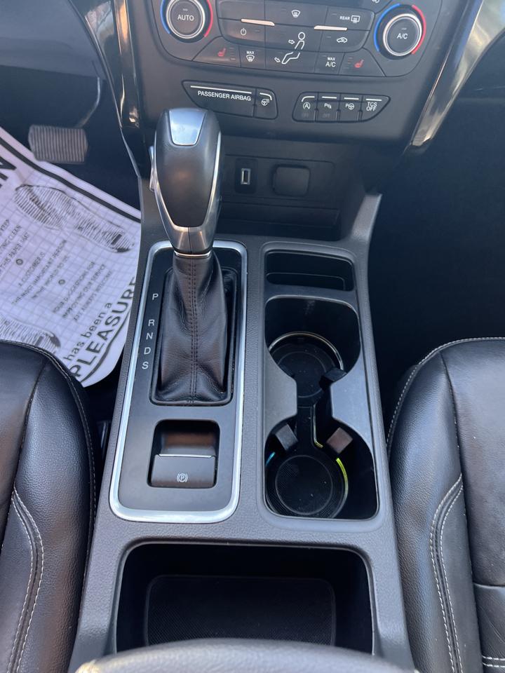 Ford Escape Titanium 4WD 2018