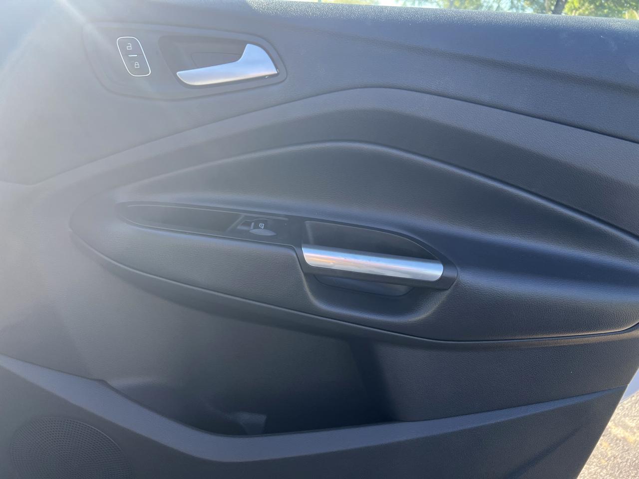 Ford Escape Titanium 4WD 2018