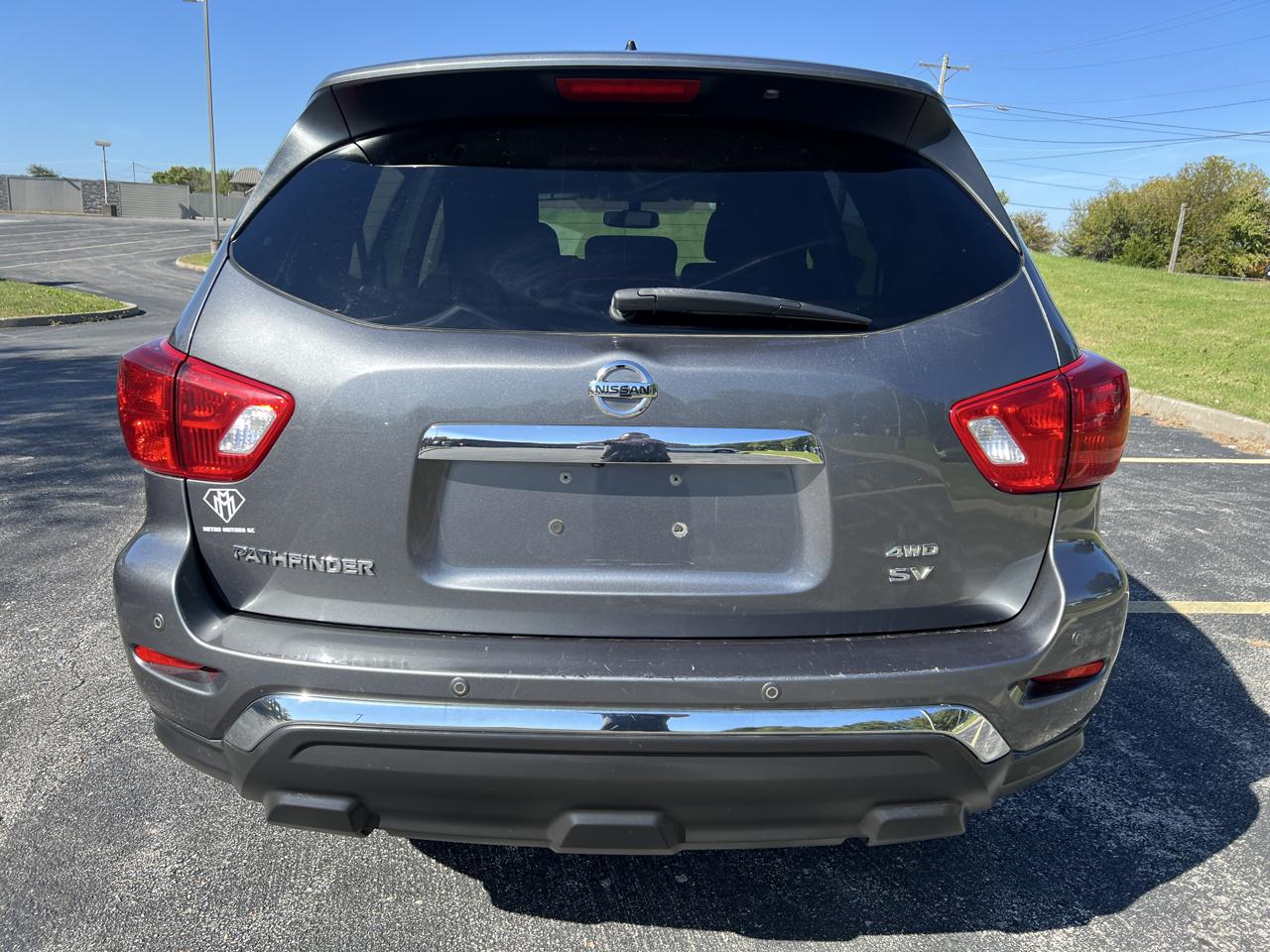 Nissan Pathfinder 4x4 SV 2017