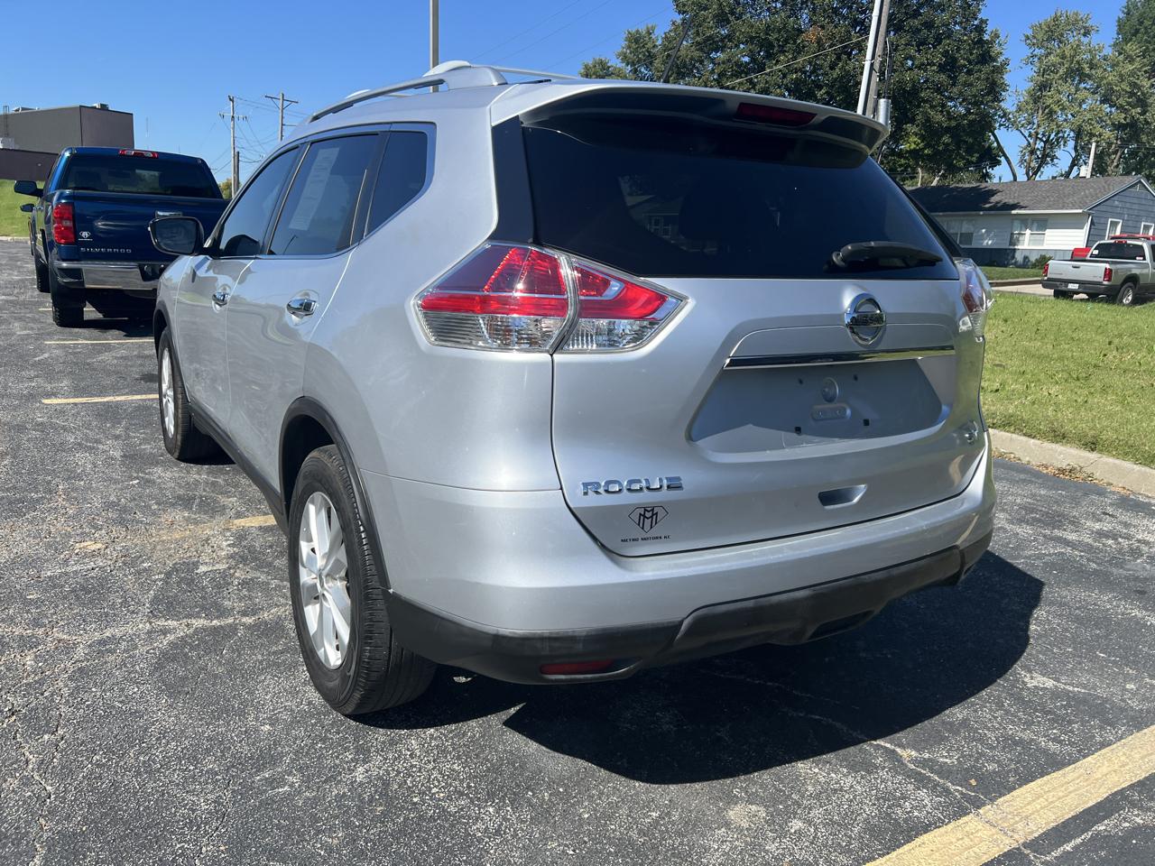 Nissan Rogue FWD 4dr SV 2015