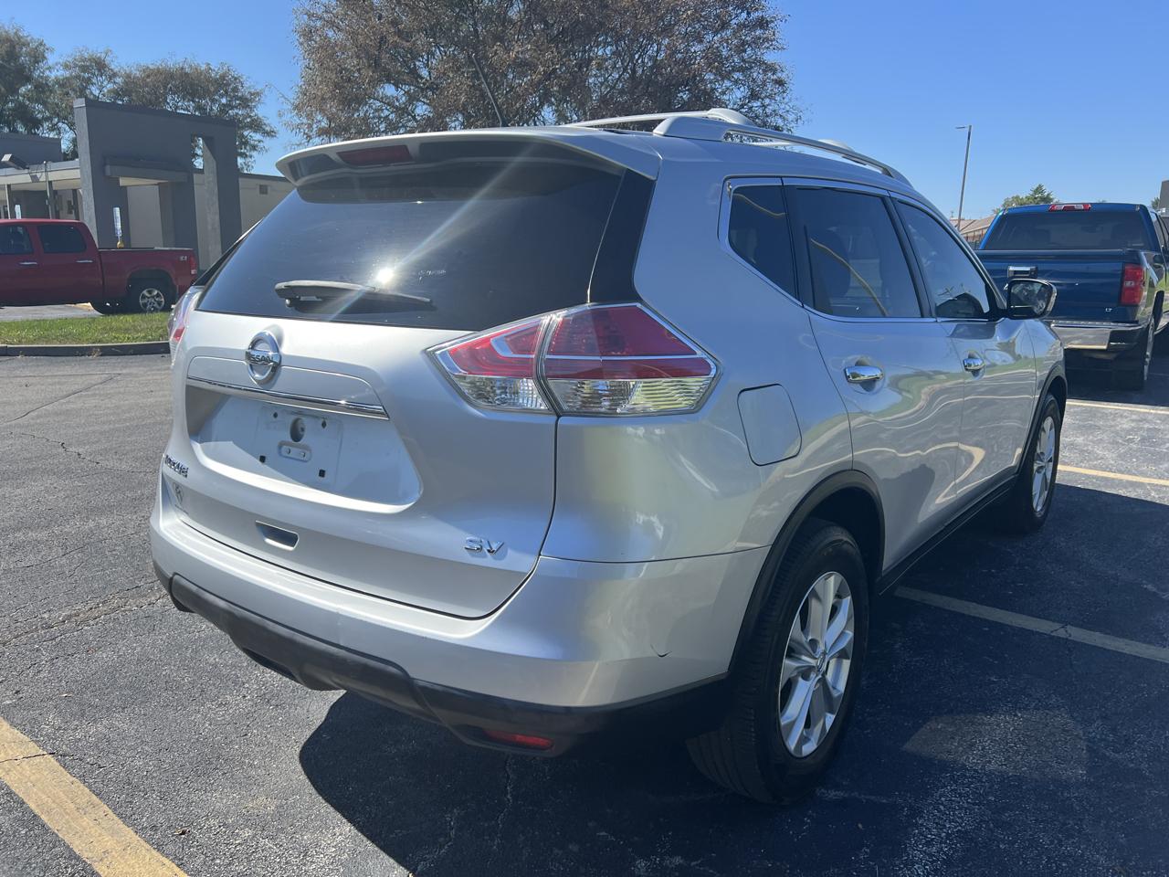 Nissan Rogue FWD 4dr SV 2015