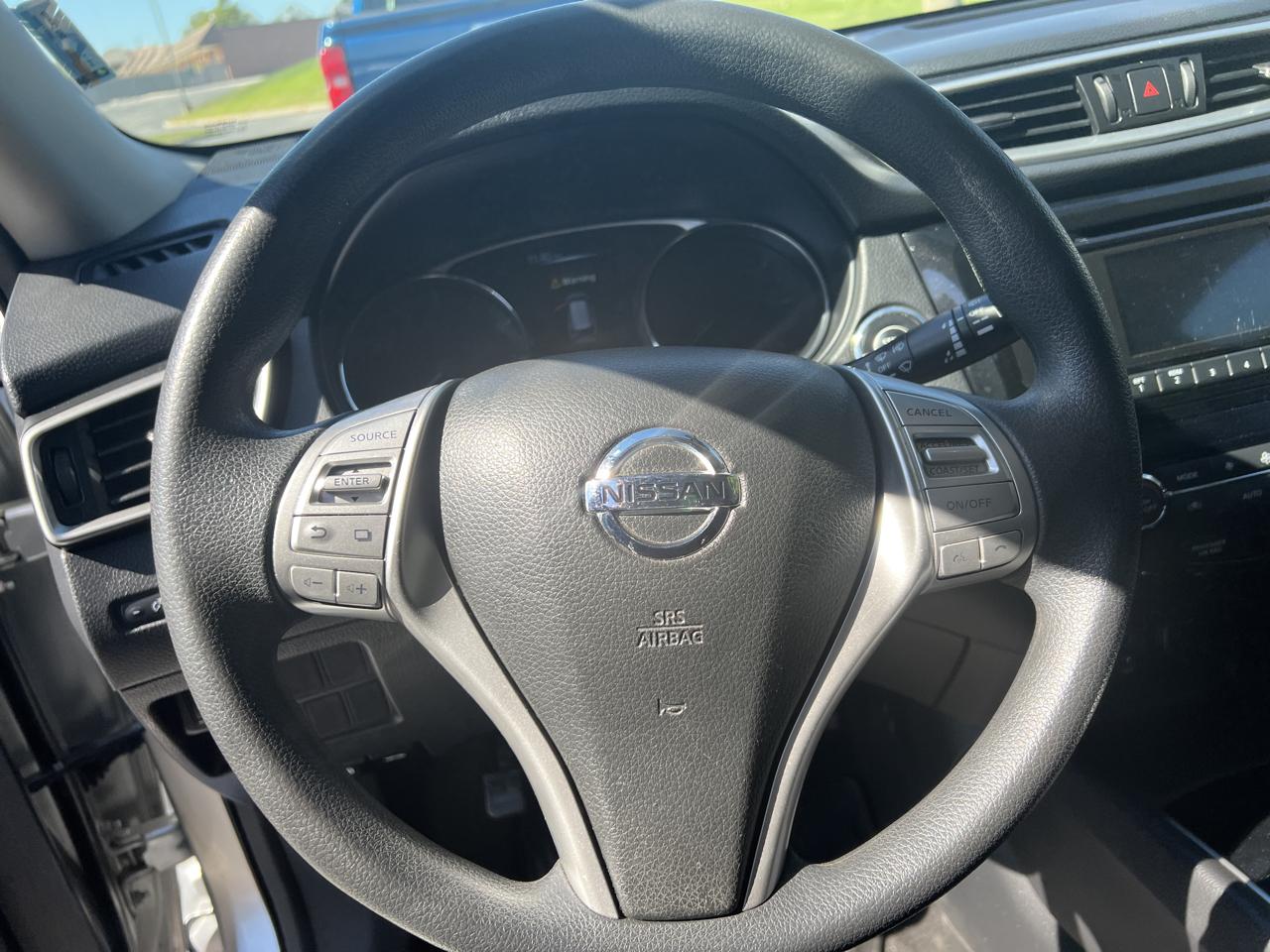 Nissan Rogue FWD 4dr SV 2015