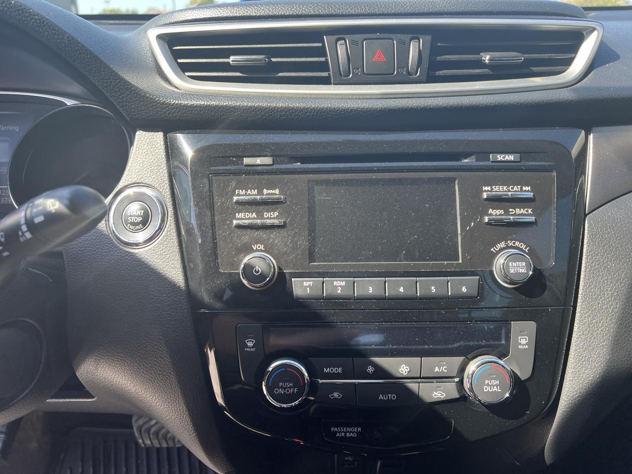 Nissan Rogue FWD 4dr SV 2015