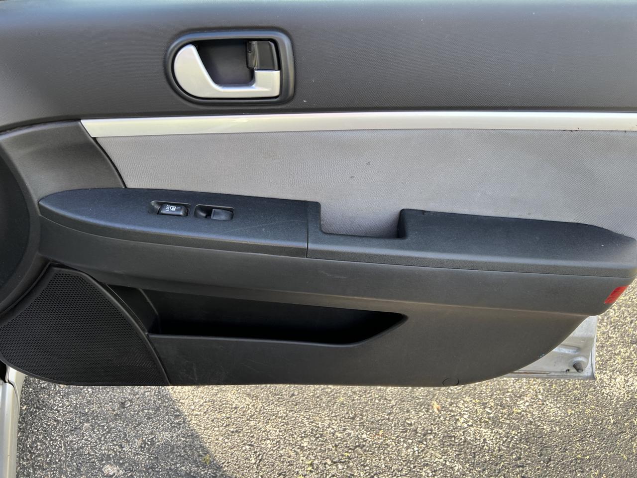 Mitsubishi Galant 4dr Sdn ES 2008