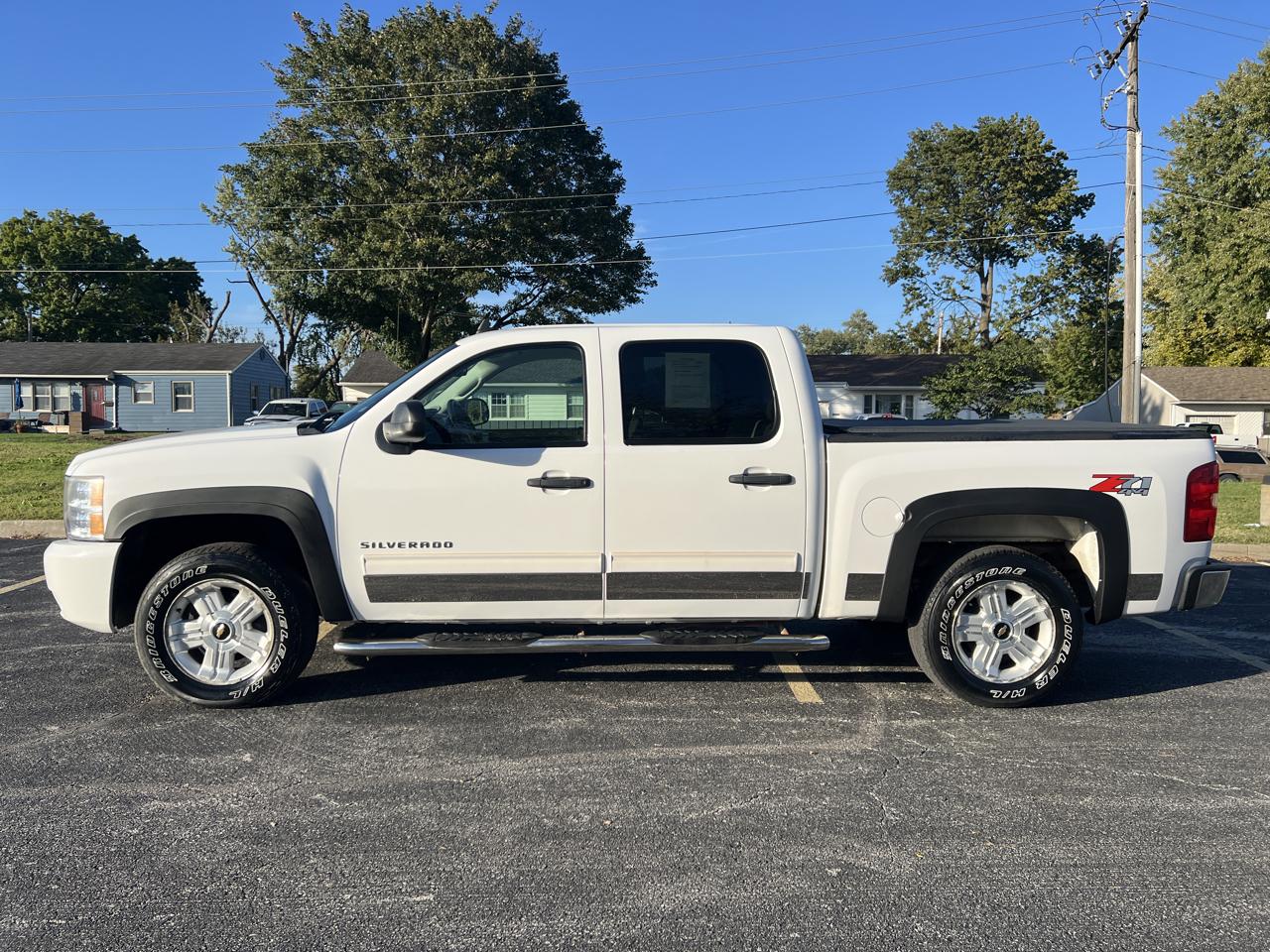 Chevrolet Silverado 1500 4WD Crew Cab 143.5" LT 2011