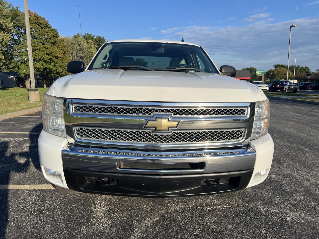 Chevrolet Silverado 1500 4WD Crew Cab 143.5" LT 2011