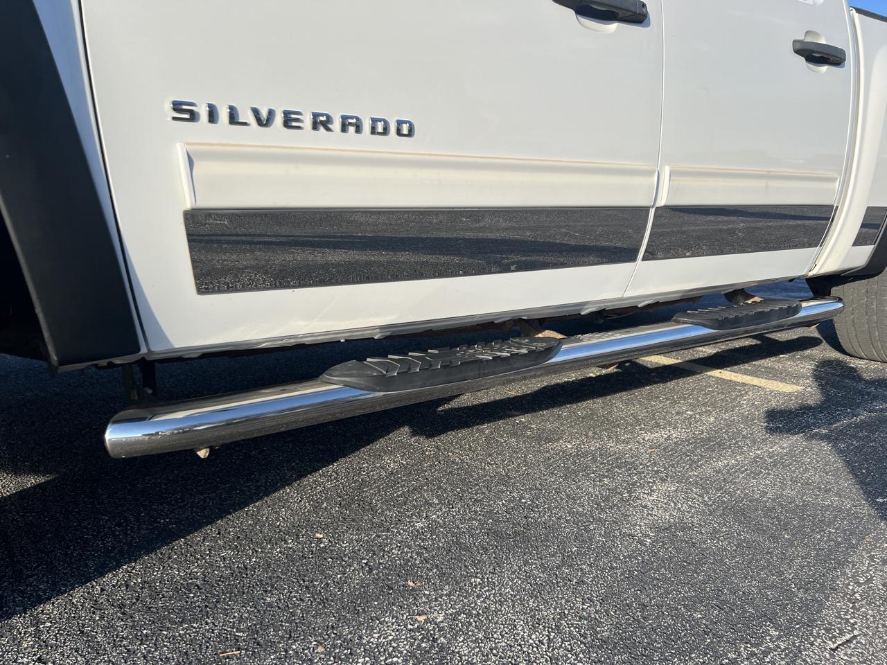 Chevrolet Silverado 1500 4WD Crew Cab 143.5" LT 2011