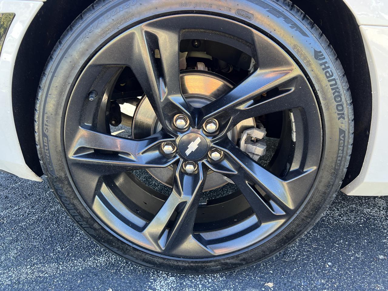 Chevrolet Camaro 2dr Coupe RS 2019