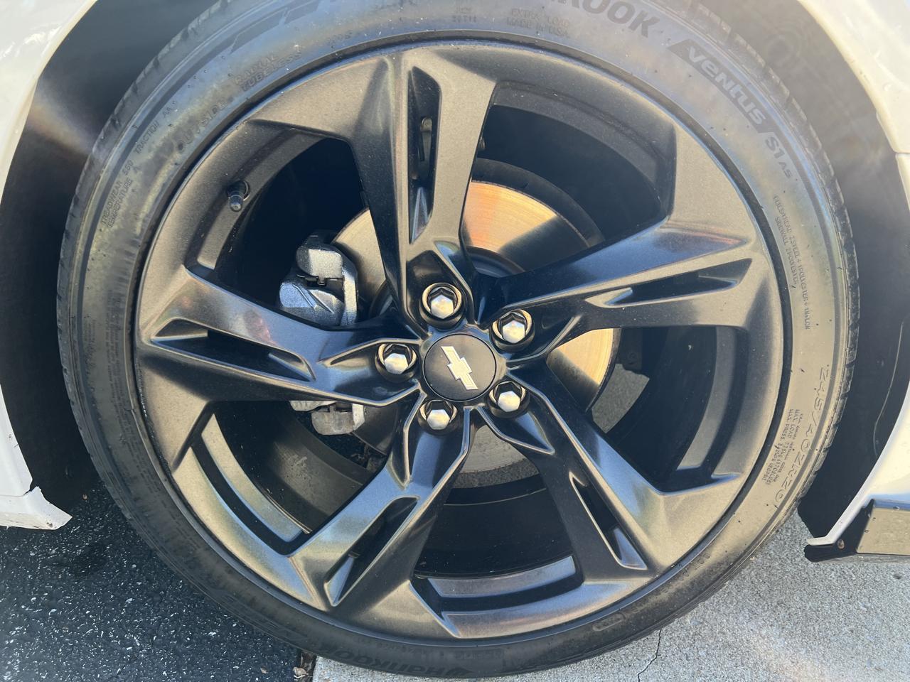 Chevrolet Camaro 2dr Coupe RS 2019