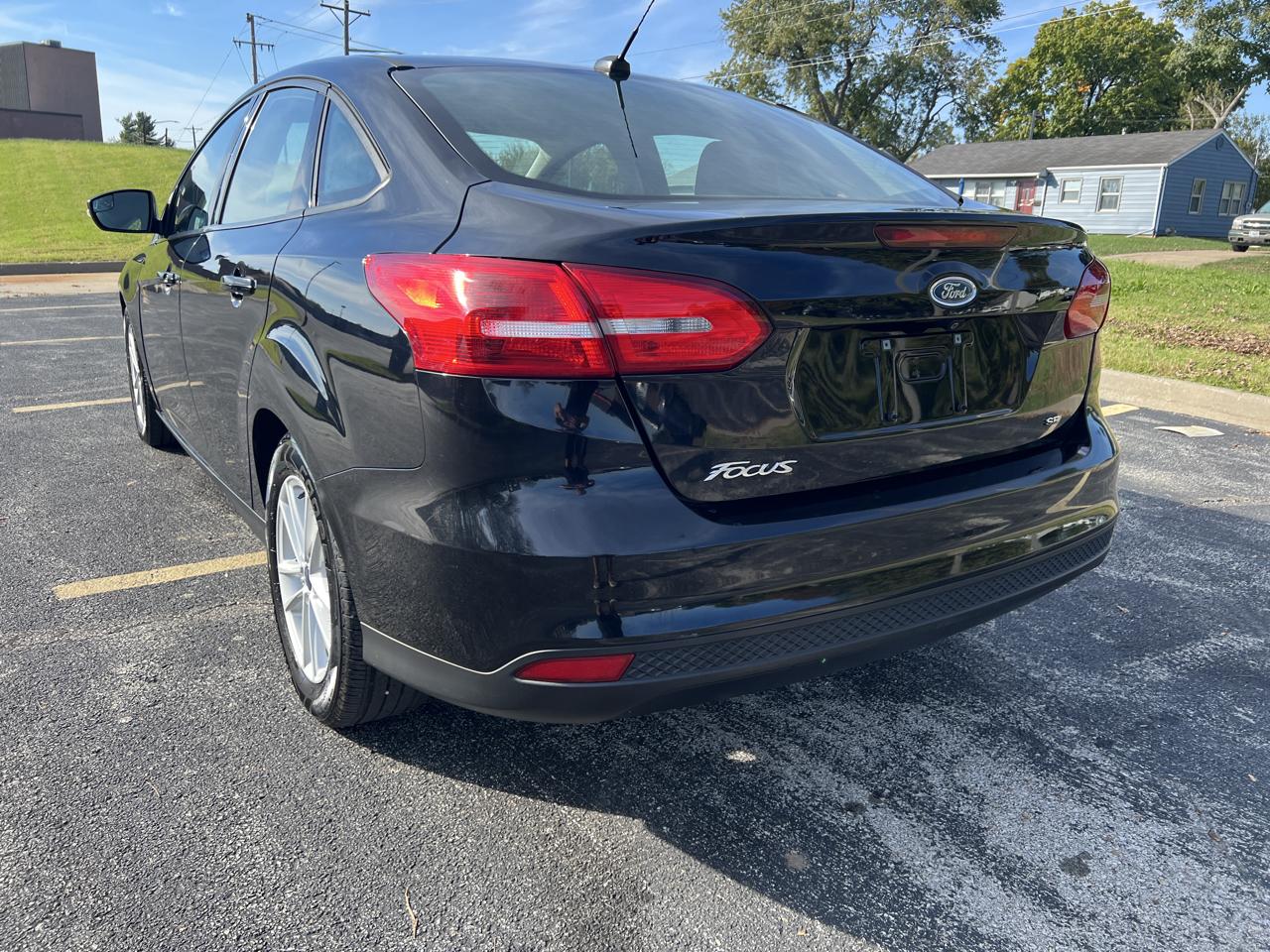 Ford Focus SE Sedan 2017