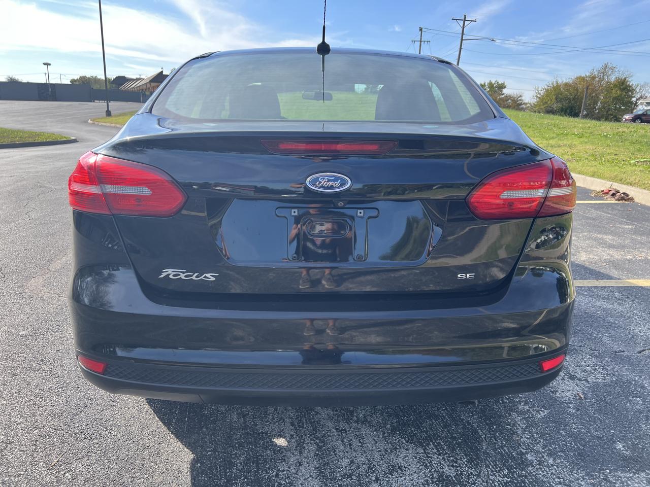 Ford Focus SE Sedan 2017