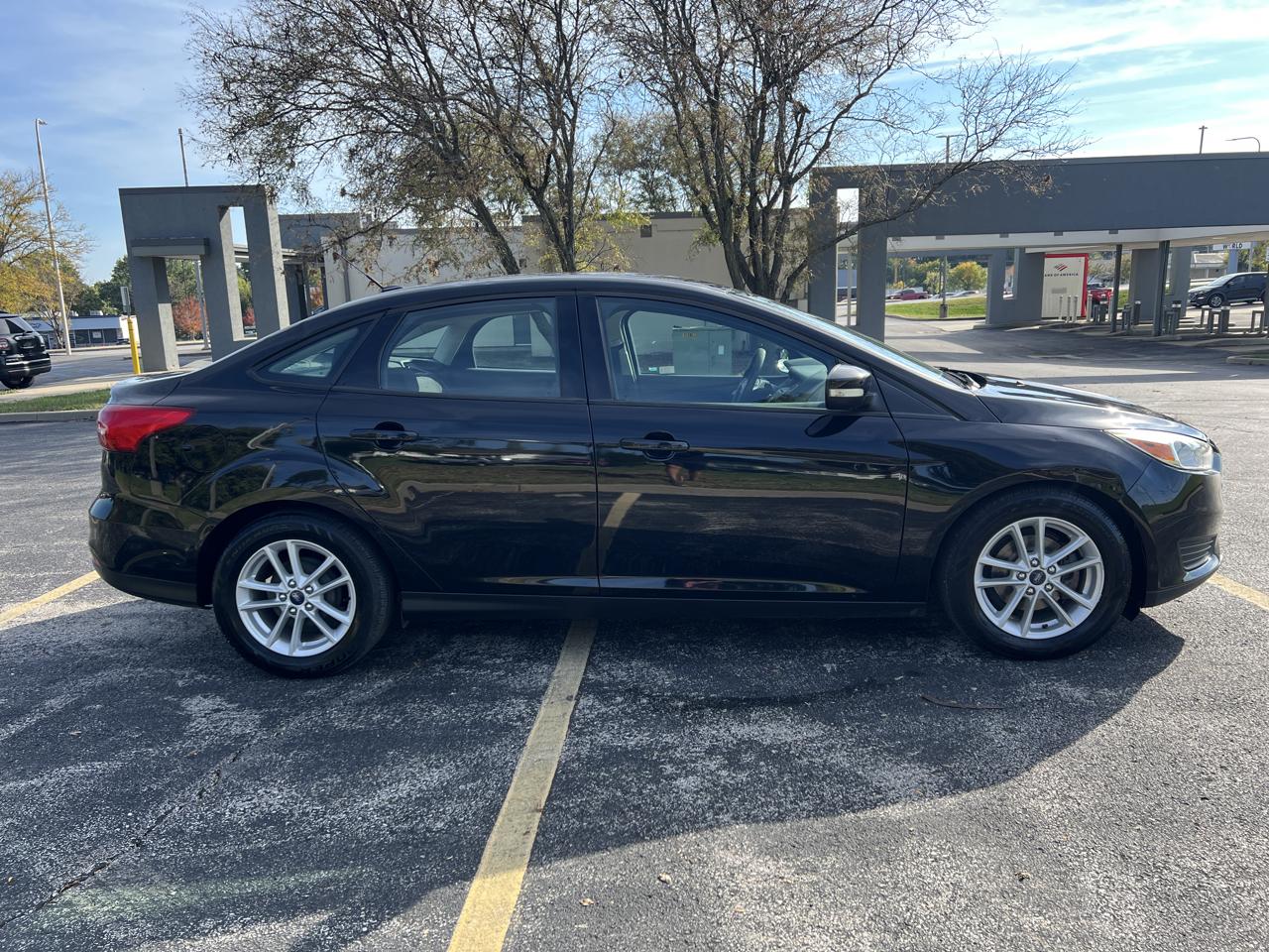 Ford Focus SE Sedan 2017