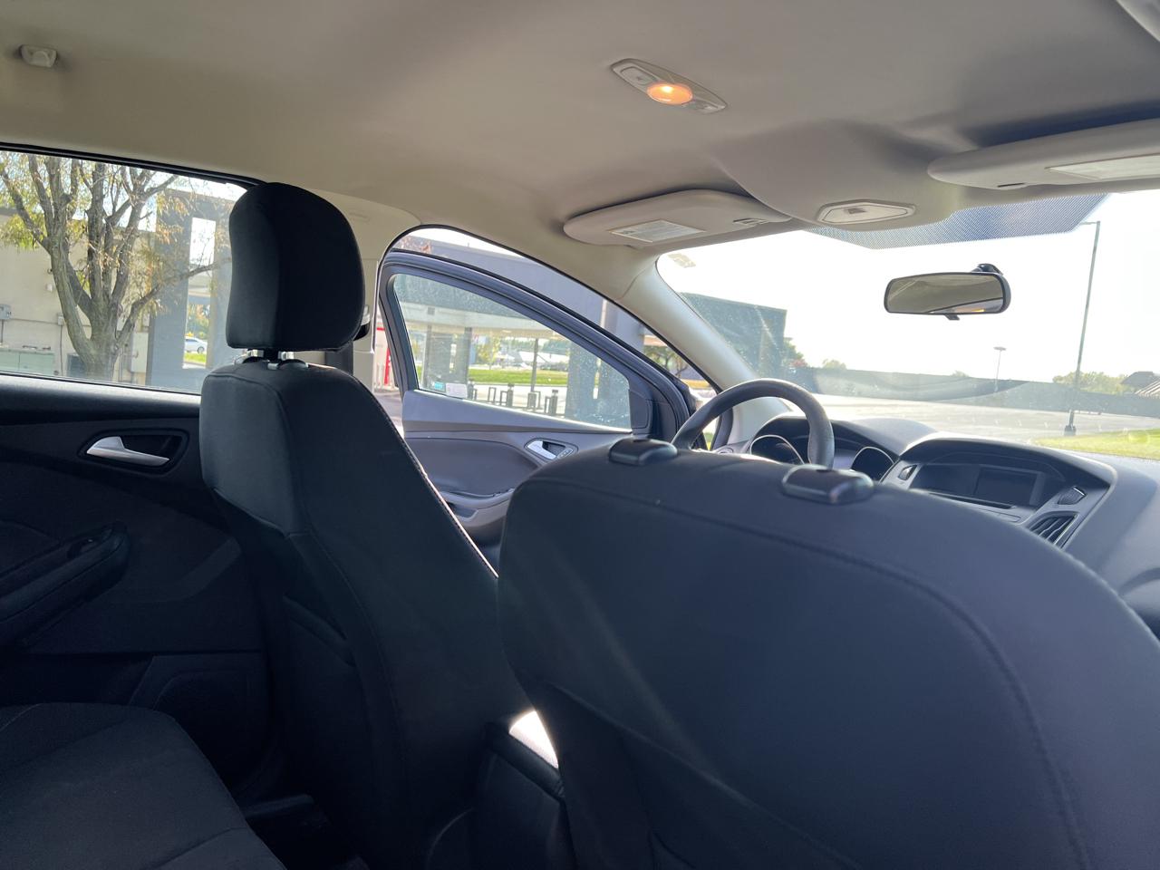 Ford Focus SE Sedan 2017