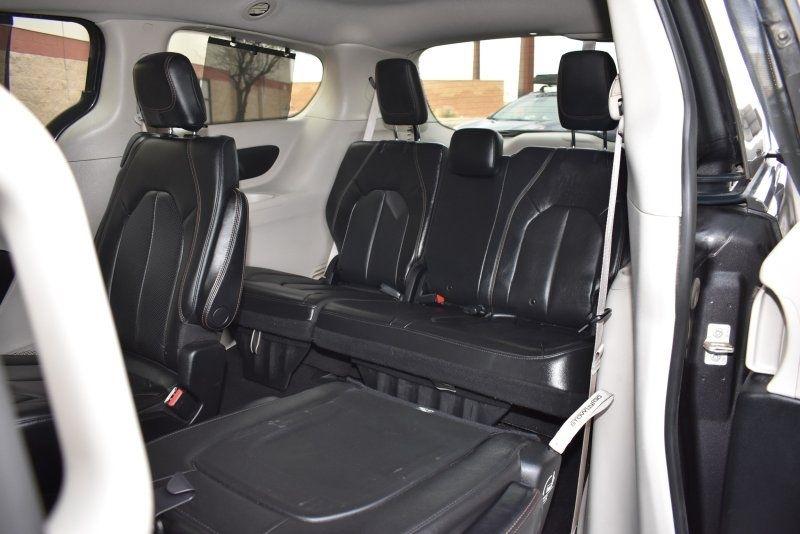 2020 Chrysler Pacifica Touring L - Photo 13