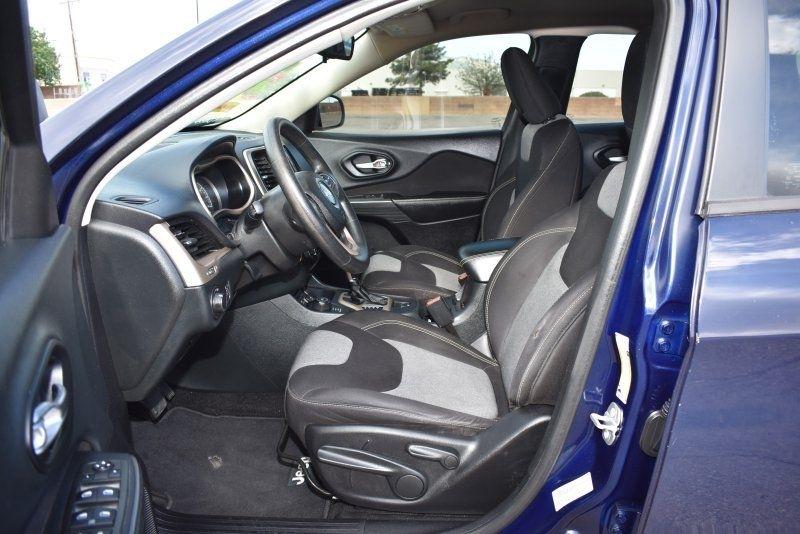 2015 Jeep Cherokee Sport - Photo 8