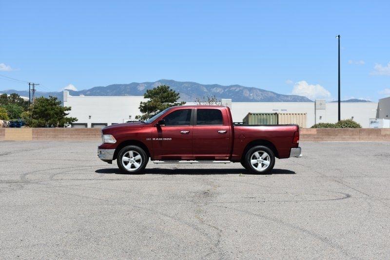 RAM 1500 4WD Crew Cab 140.5" Lone Star 2012