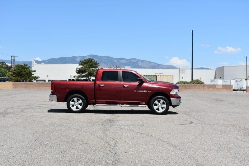 RAM 1500 4WD Crew Cab 140.5" Lone Star 2012