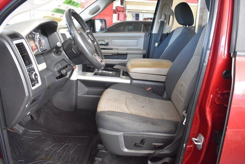 RAM 1500 4WD Crew Cab 140.5" Lone Star 2012