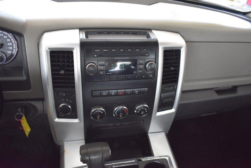 RAM 1500 4WD Crew Cab 140.5" Lone Star 2012
