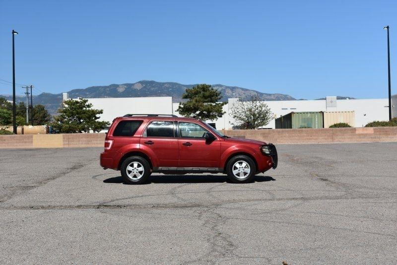 Ford Escape 4WD 4dr XLT 2011
