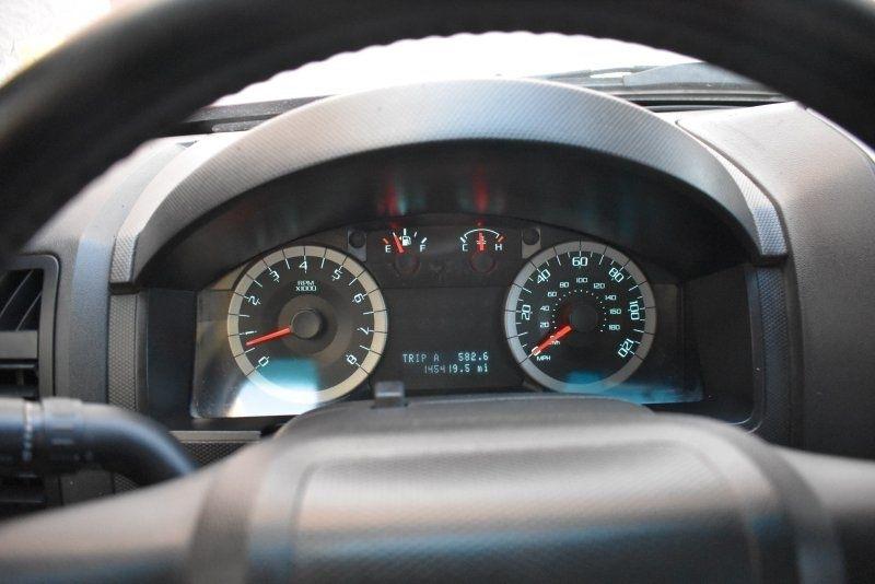 Ford Escape 4WD 4dr XLT 2011
