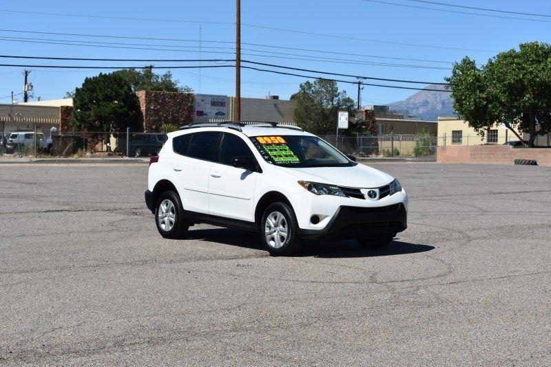 Toyota RAV4 AWD 4dr LE (Natl) 2015