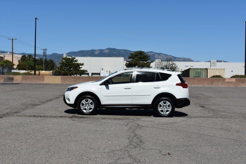 Toyota RAV4 AWD 4dr LE (Natl) 2015