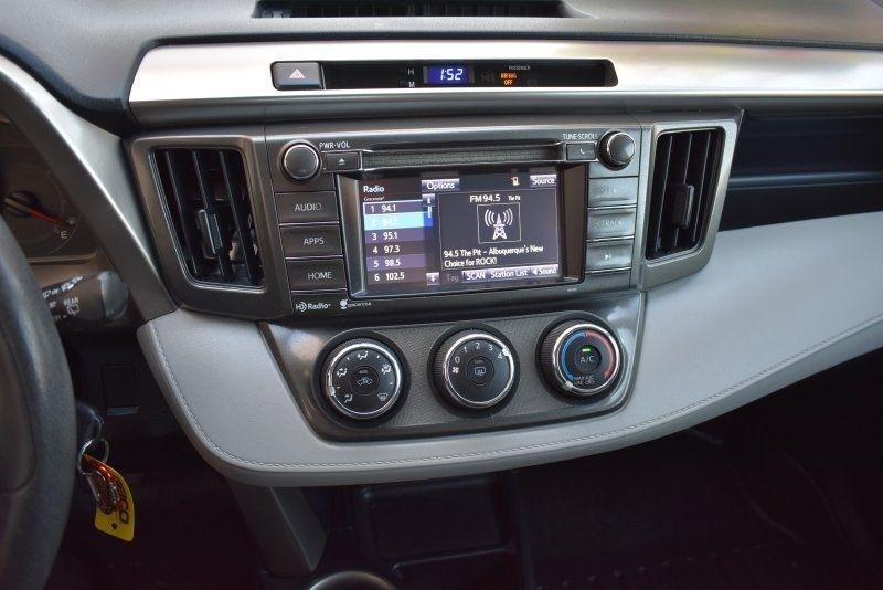 Toyota RAV4 AWD 4dr LE (Natl) 2015