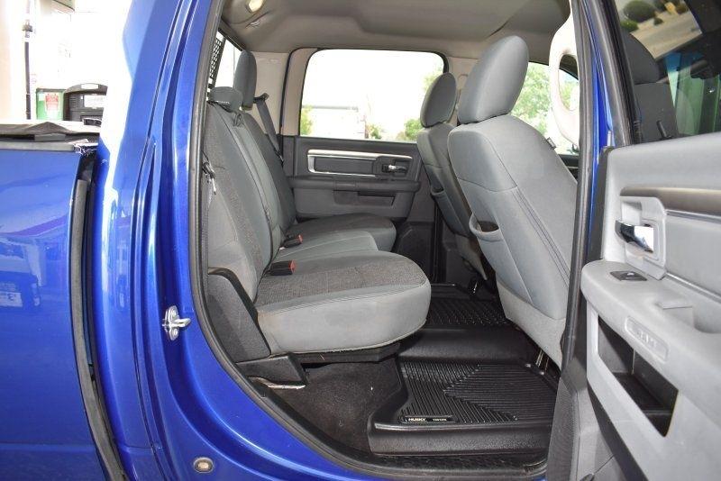 RAM 1500 4WD Crew Cab 140.5" SLT 2017