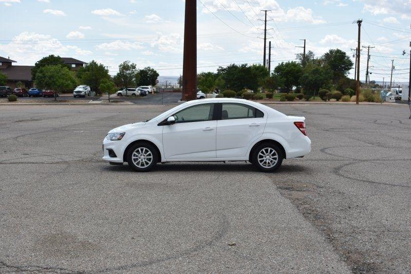 Chevrolet Sonic 4dr Sdn LT 2020