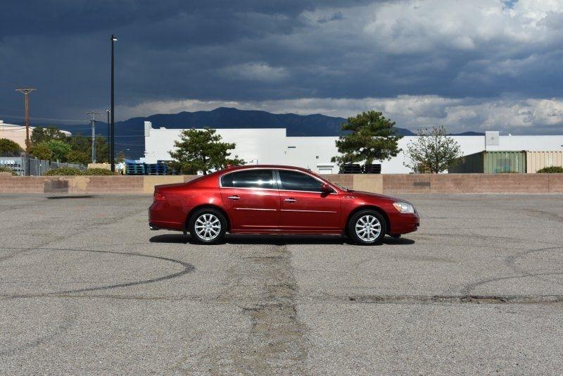 Buick Lucerne 4dr Sdn CXL 2011