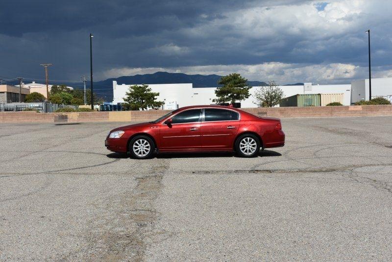 Buick Lucerne 4dr Sdn CXL 2011