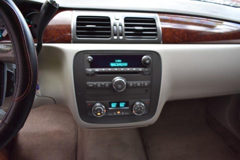 Buick Lucerne 4dr Sdn CXL 2011