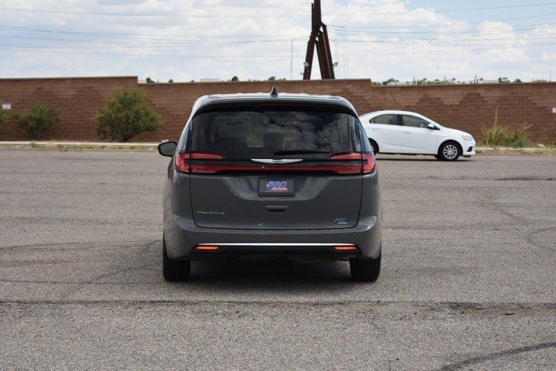 Chrysler Pacifica Touring L FWD 2023