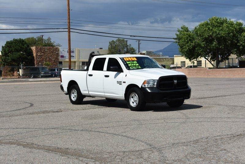 RAM 1500 Classic Tradesman 4x4 Crew Cab 6'4" Box 2019