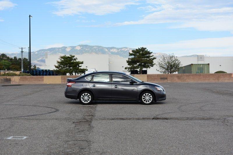 Nissan Sentra 4dr Sdn I4 CVT SV 2015