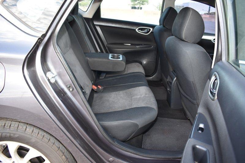 Nissan Sentra 4dr Sdn I4 CVT SV 2015
