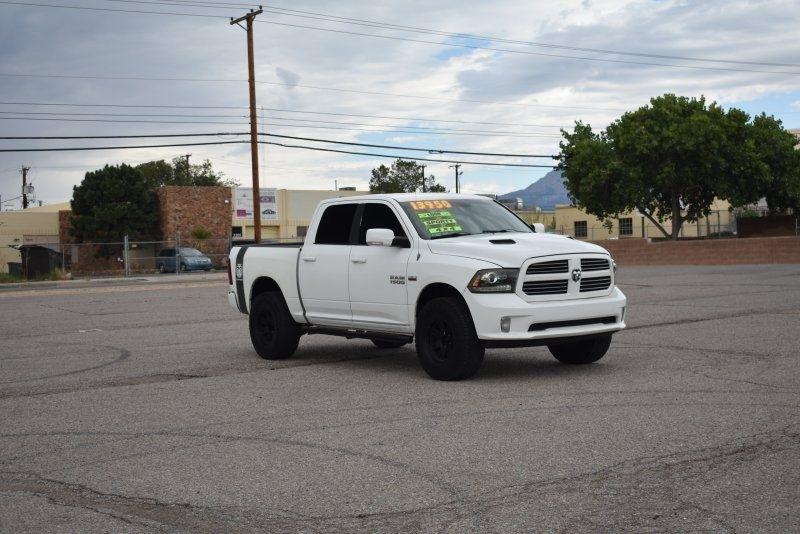 RAM 1500 4WD Crew Cab 140.5" Sport 2014