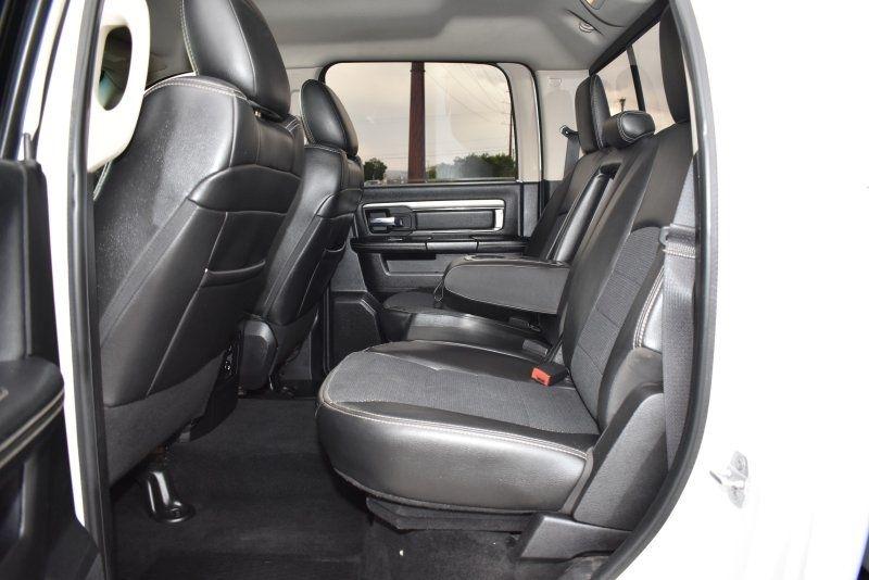 RAM 1500 4WD Crew Cab 140.5" Sport 2014