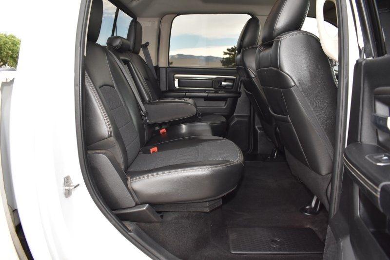 RAM 1500 4WD Crew Cab 140.5" Sport 2014