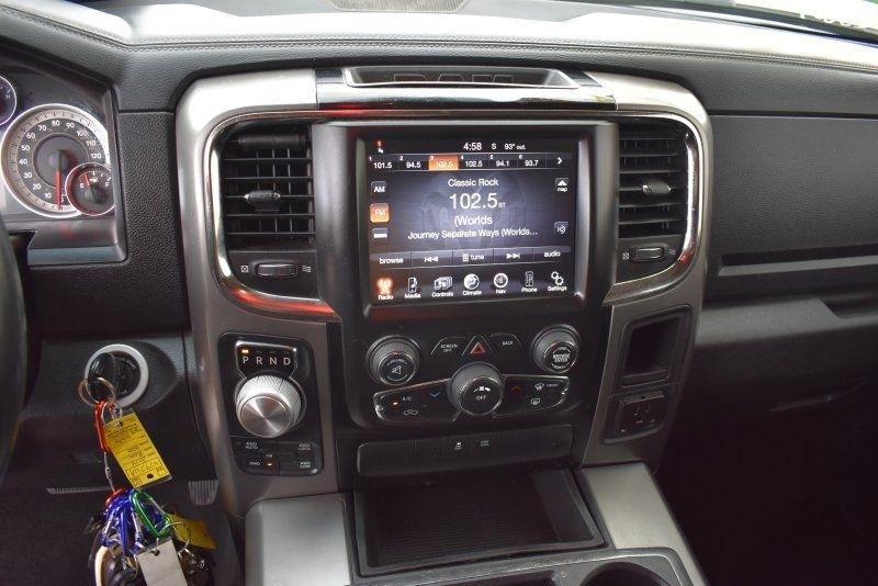 RAM 1500 4WD Crew Cab 140.5" Sport 2014