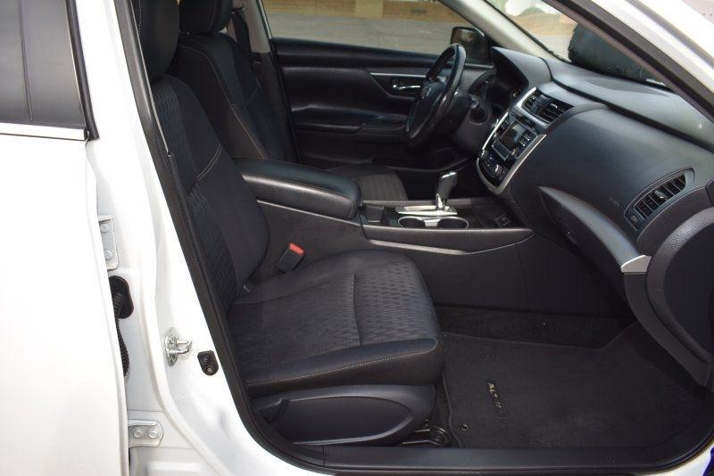 Nissan Altima 2.5 SV Sedan 2018