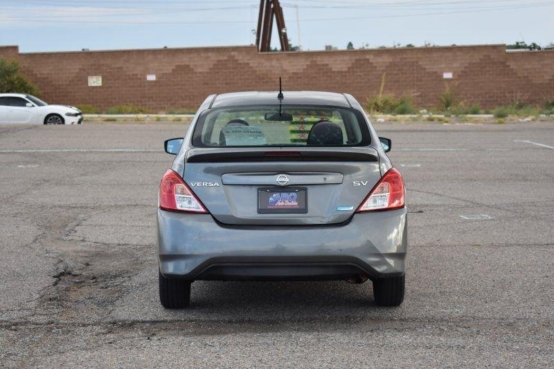 Nissan Versa 4dr Sdn CVT 1.6 S Plus 2016