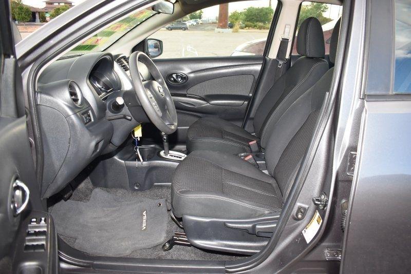 Nissan Versa 4dr Sdn CVT 1.6 S Plus 2016