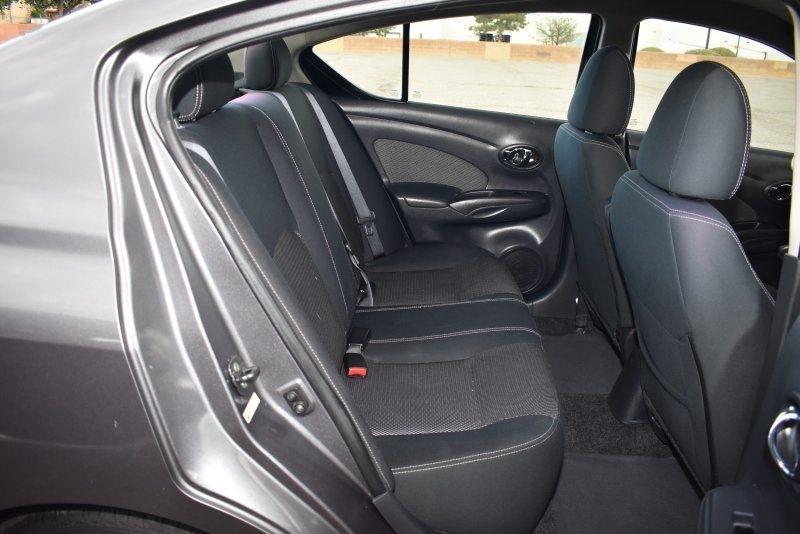 Nissan Versa 4dr Sdn CVT 1.6 S Plus 2016