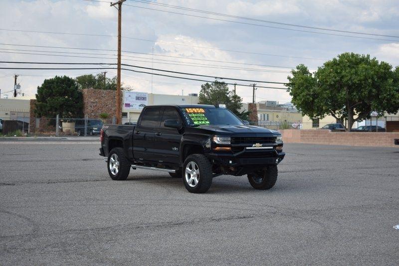 Chevrolet Silverado 1500 4WD Crew Cab 143.5" LT w/2LT 2018